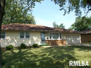 5107 N Graceland Dr, Peoria, IL 61614