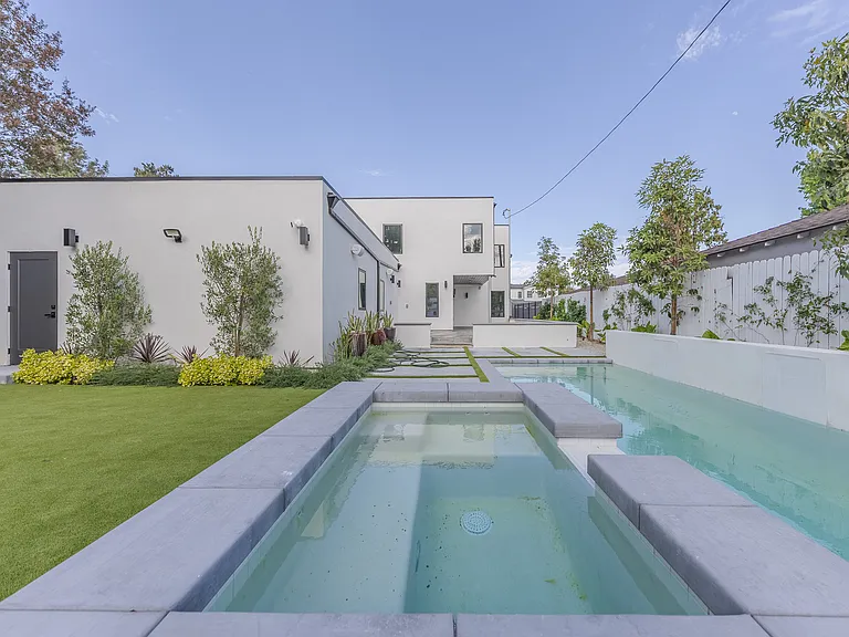 4557 Camellia Ave — Photo 7