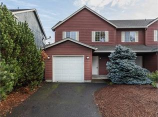 586 N 10th St, Saint Helens, OR 97051