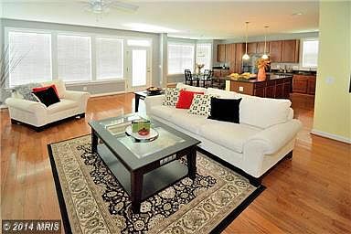 5th image of 7949 Almeda Ct