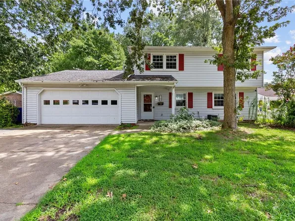 184 Windsor Castle Dr, Newport News, VA 23608