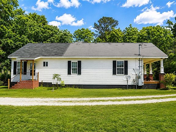 2nd image of 1075 Lowe Rd