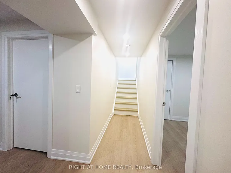 26 Goodview Rd #BASEMENT — Photo 2
