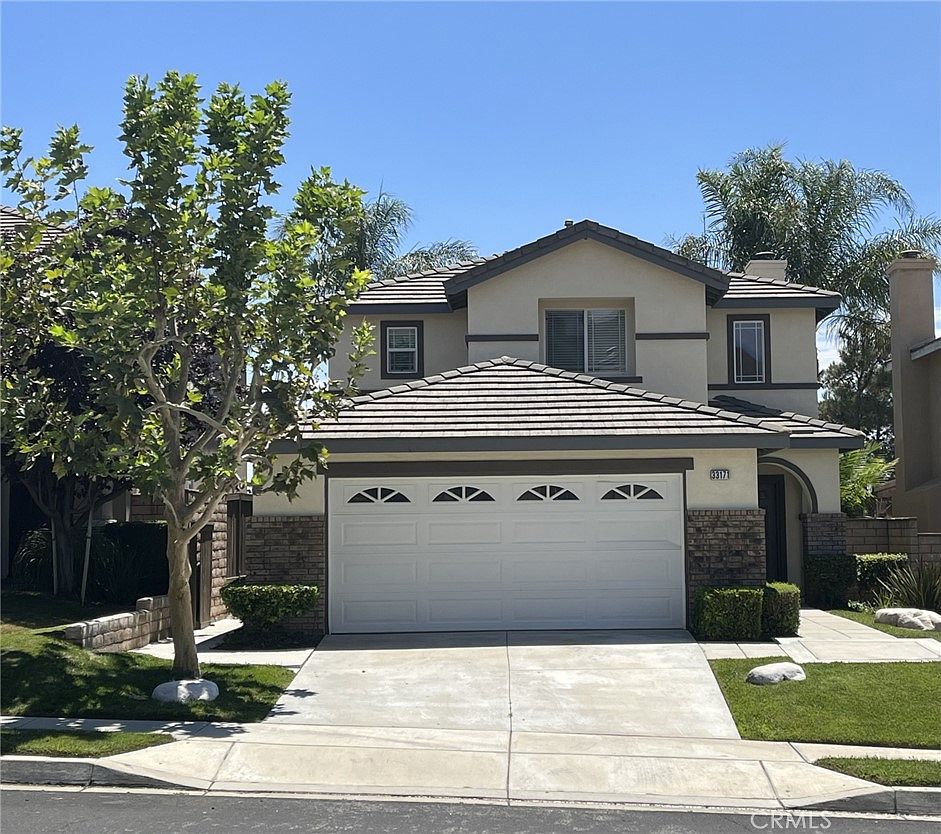 33171 Eagle Point Dr