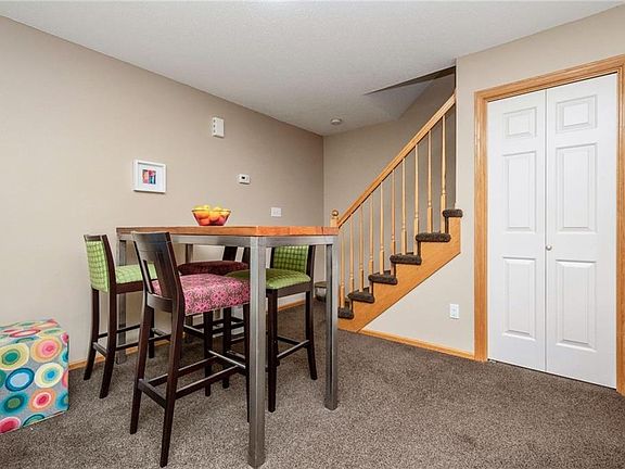 5th image of 6855 Woodland Ave Unit 202