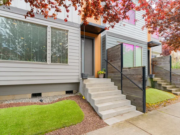 122 N 43rd Pl, Ridgefield, WA 98642