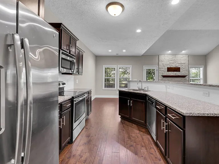 987 Promenade Dr — Photo 13