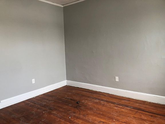 5th image of 76 Grace St Floor 2