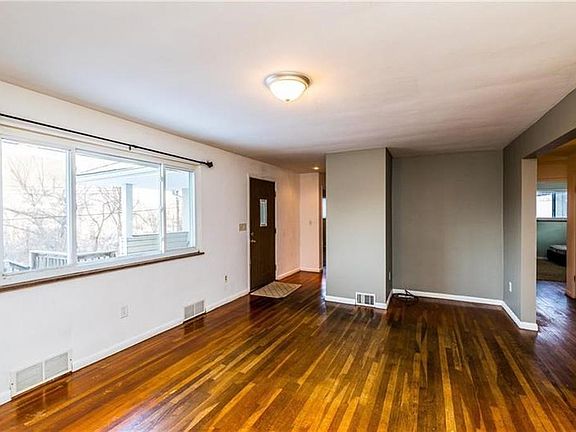 2nd image of 1404 Newgate Dr