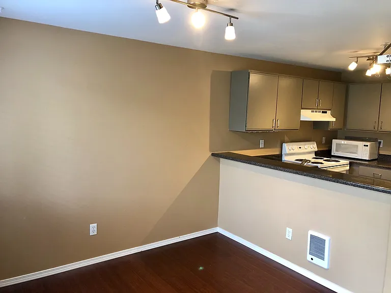 5000 Lake Washington Blvd NE #E105 — Photo 14