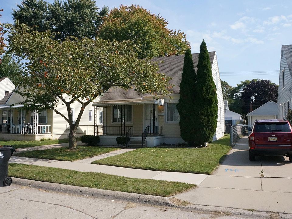 1st image of 28066 Hillview St