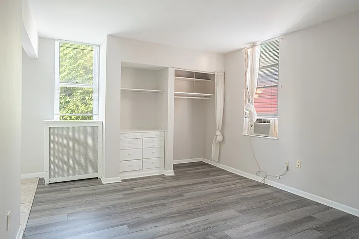 1 bed, 1.0 bath, $900 — Photo 4