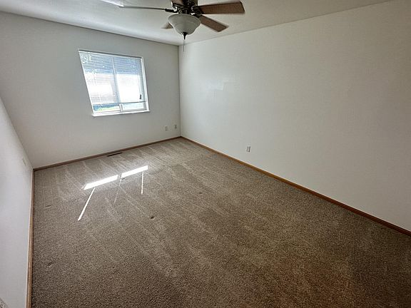 5th image of 125 Sater St