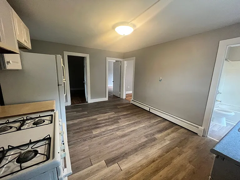 204-206 Main St. - Red Pod — Photo 3
