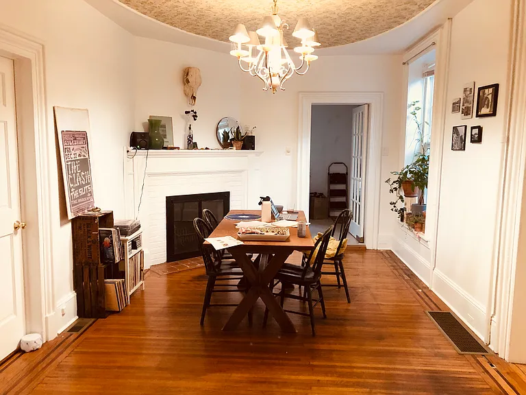 270 W Washington Ln #1 — Photo 6