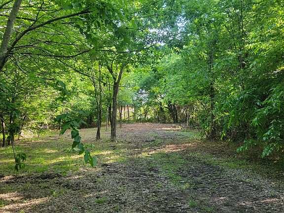 5th image of 2630 Bobtown Rd