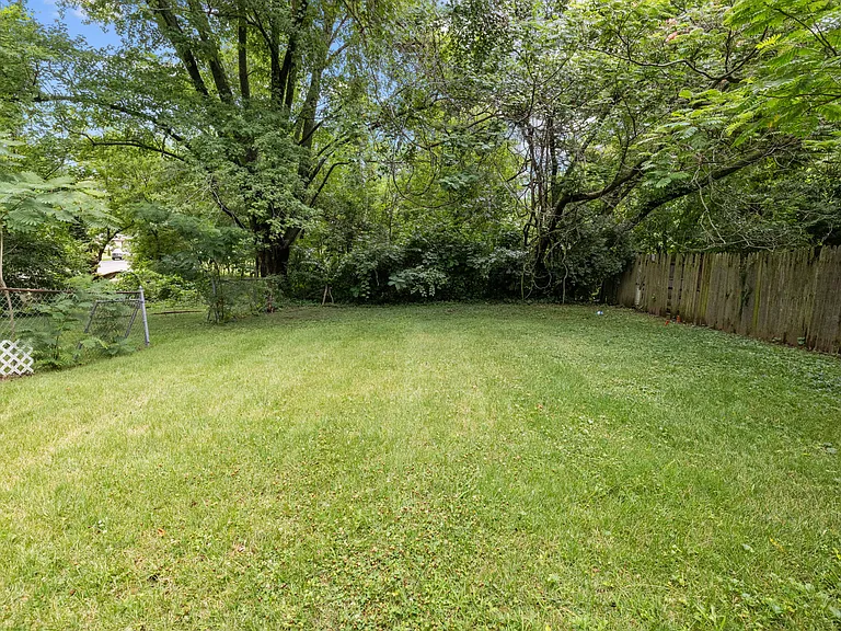 1392 Langholm Dr — Photo 24