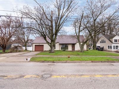 2079 Bailey Rd, Cuyahoga Falls, OH, 44221