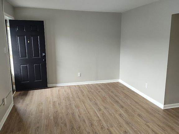 4th image of 247 S Liberty St APT 7