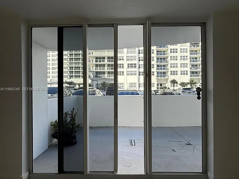 3001 S Ocean Dr #107 — Photo 4