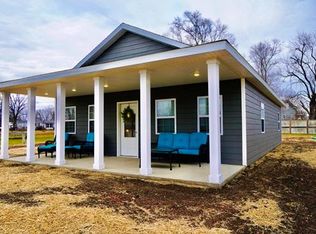 907 Worlow St, Laclede, MO 64651