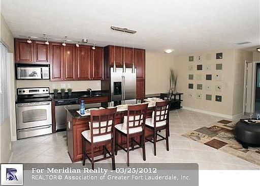 2nd image of 2895 NE 32nd St APT 105