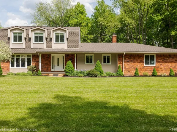 48050 W Nine Mile Rd, Novi, MI 48374