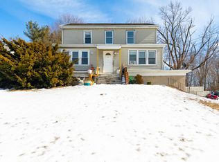 68 Clark St #2S, Poughkeepsie, NY 12601