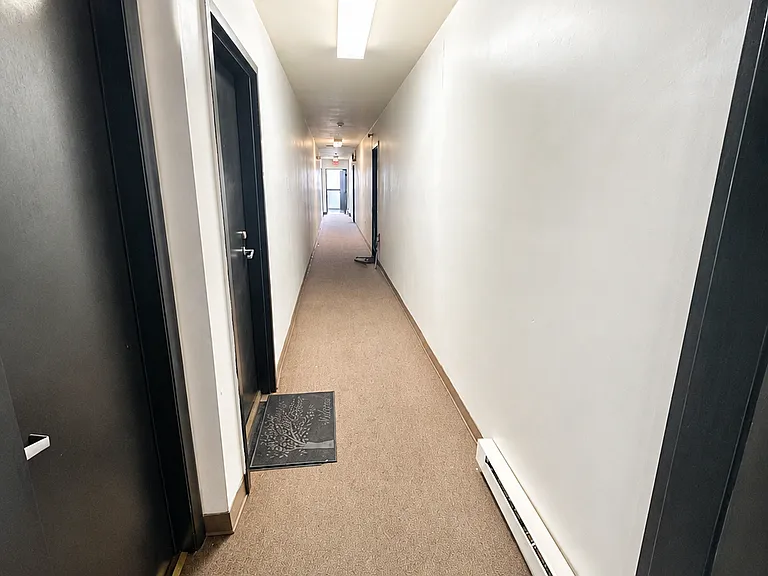 818 S Broom — Photo 3
