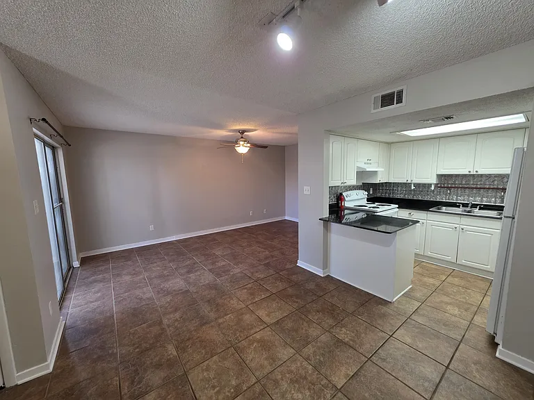317 Hayden Rd #10 — Photo 10