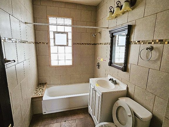 5th image of 5008 W Agatite Ave