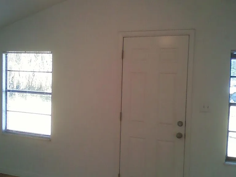 7205 S Manhattan St — Photo 2