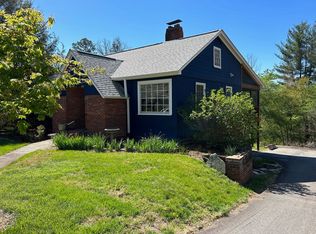 52 Chester Pl, Asheville, NC 28806