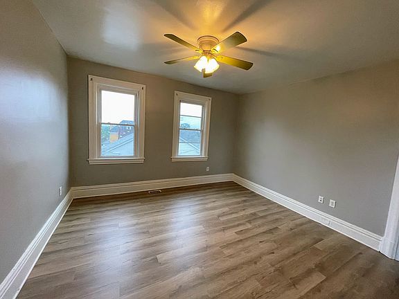 2nd image of 200 Camfield St #2