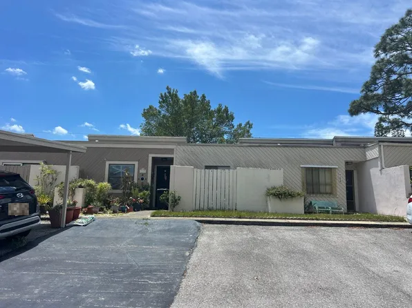 4248 Cedar Grove St, Holiday, FL 34691