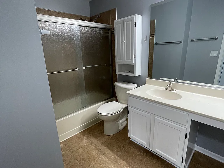746 Fieldcrest Dr #B — Photo 25