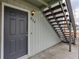 924 S Comstock Rd, Sutherlin, OR 97479