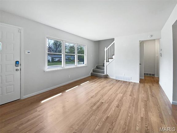 2nd image of 4327 Treadway Ln