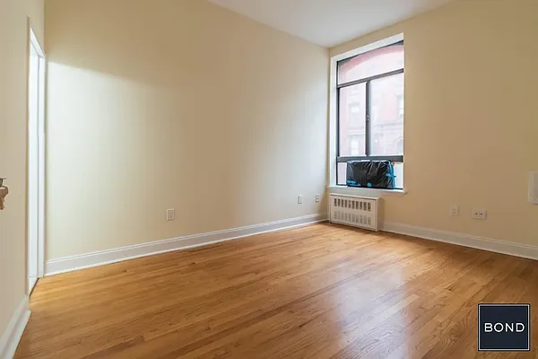 Rented by Bond New York | media 18