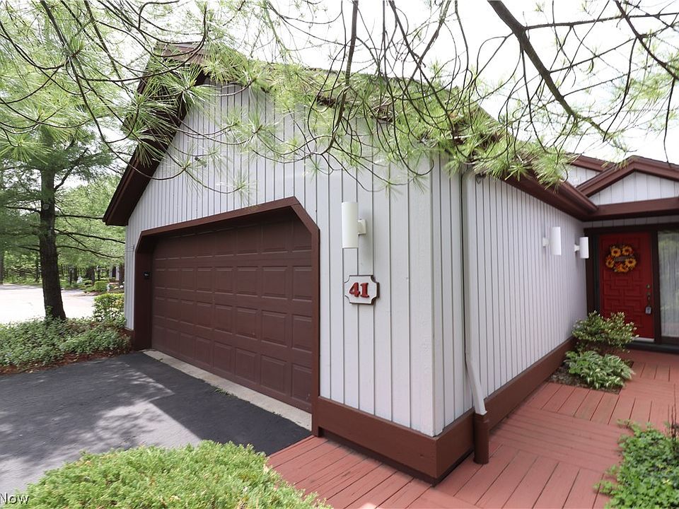 1st image of 41 Pinewood Dr