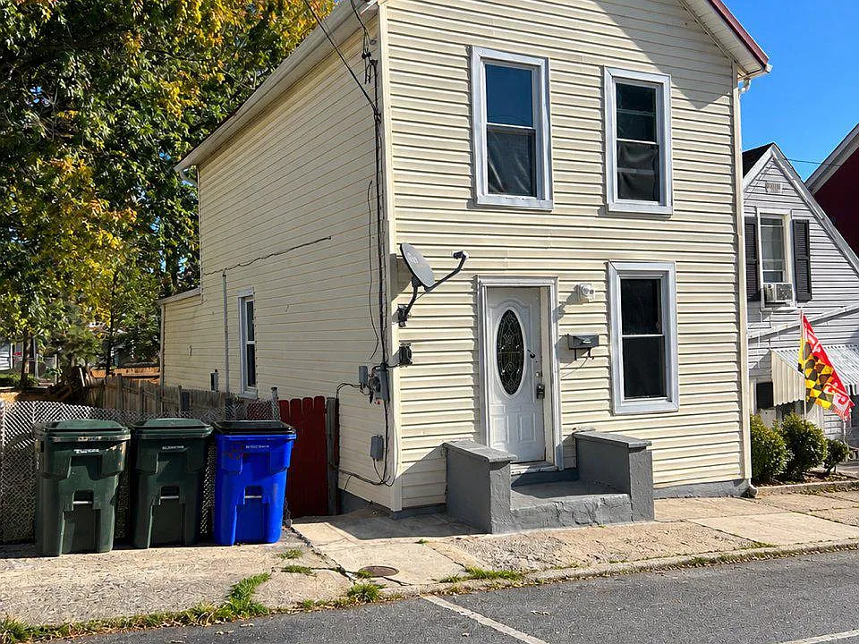 432 George St