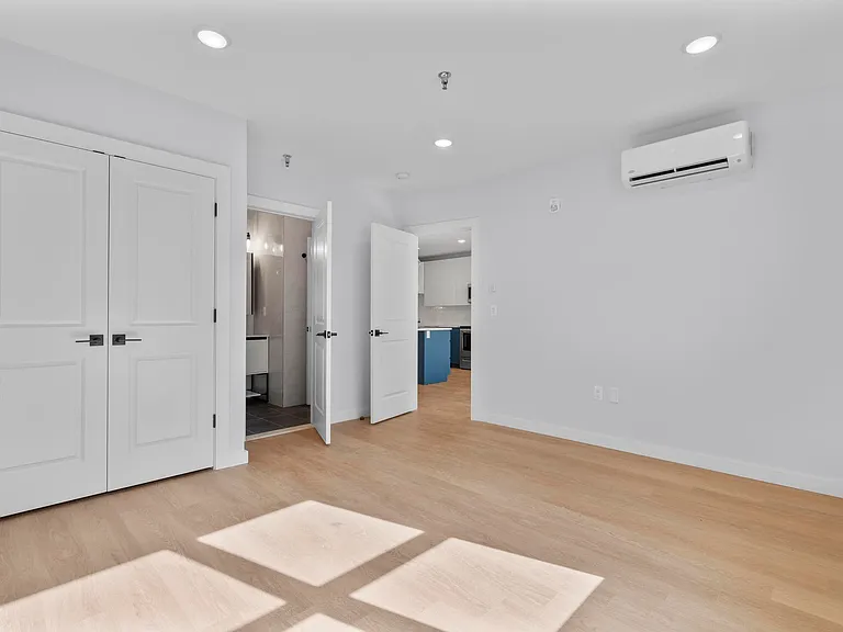 A55 Tunxis Ave #106 — Photo 8