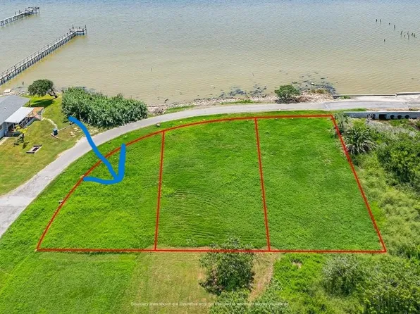 631 Copano Bay Dr, Bayside, TX 78340