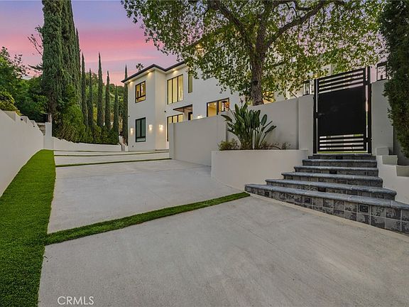 2nd image of 4331 Alonzo Ave
