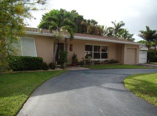 7200 Venetian Way, Lake Clarke Shores, FL 33406