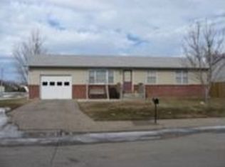220 Kent St, Hastings, NE 68901