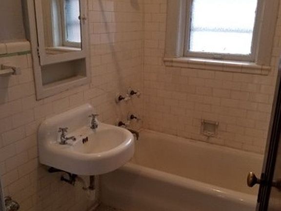 5th image of 1256 Hawthorne Pl APT C