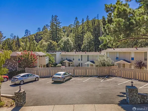 2084 Ascot Dr APT 19, Moraga, CA 94556