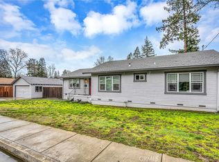585 6th St, Lakeport, CA