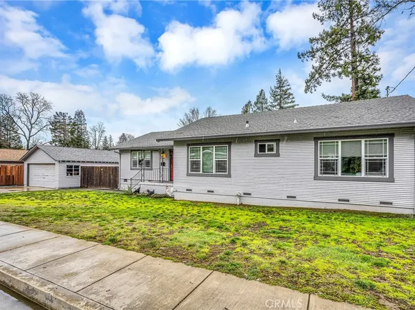 585 6th St, Lakeport, CA 95453